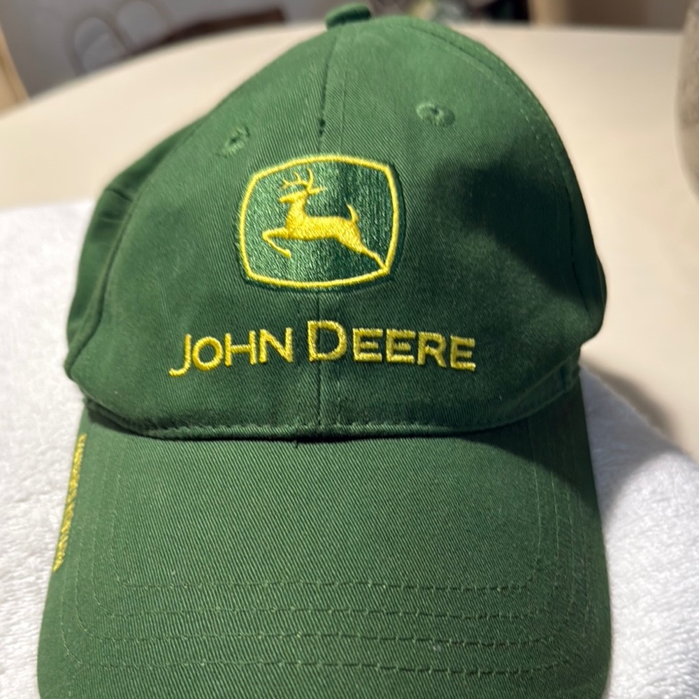John Deere baseballll style hat with adjustable band
